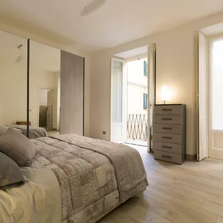 Via Garibaldi Apartamento *